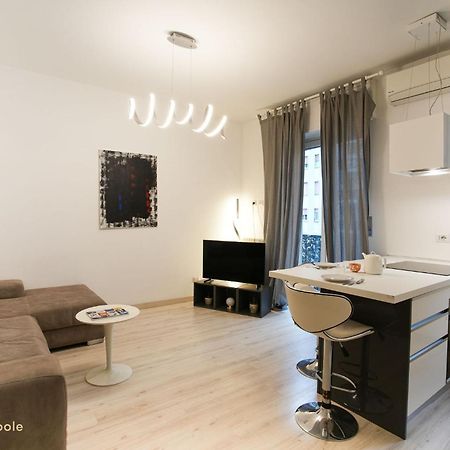 Lumiere Apartment Milan Bagian luar foto